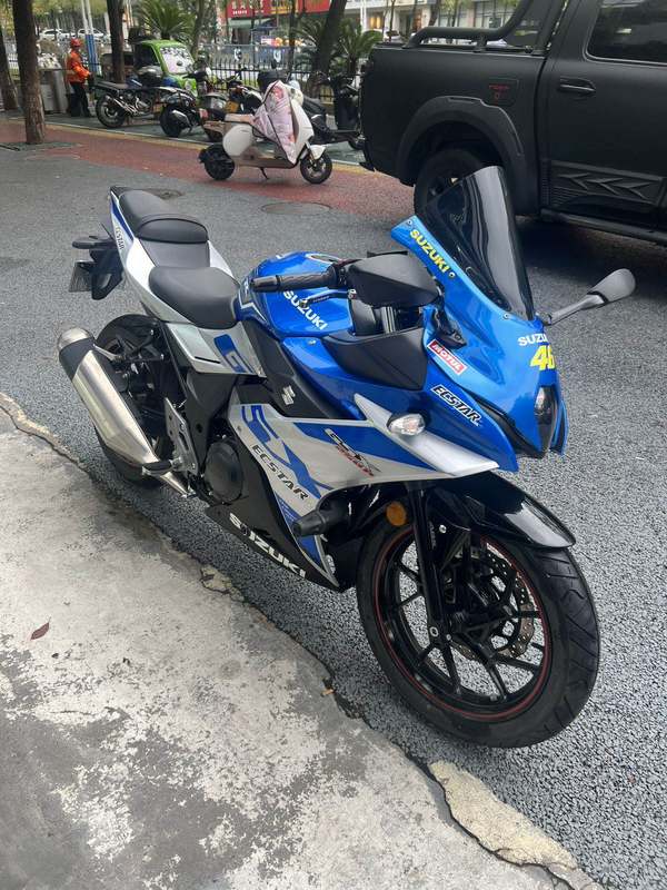 二手豪爵铃木GSX250R