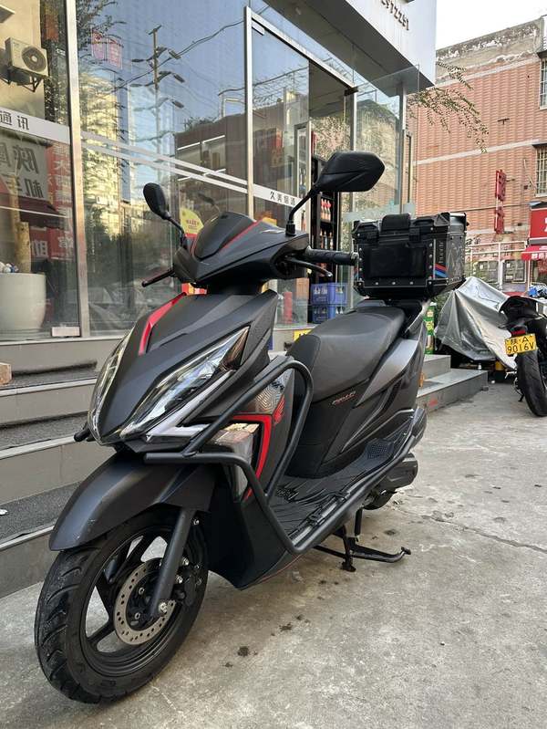 二手新大洲本田裂行 RX125Fi