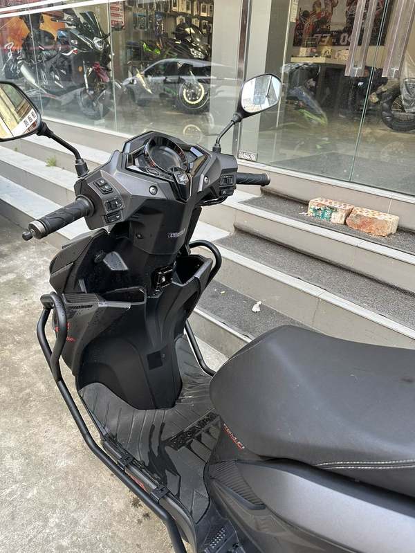 二手新大洲本田裂行 RX125Fi