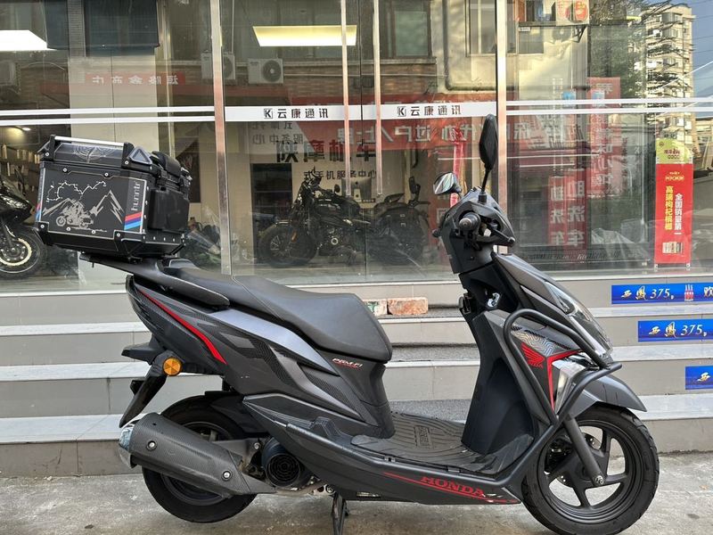 二手新大洲本田裂行 RX125Fi