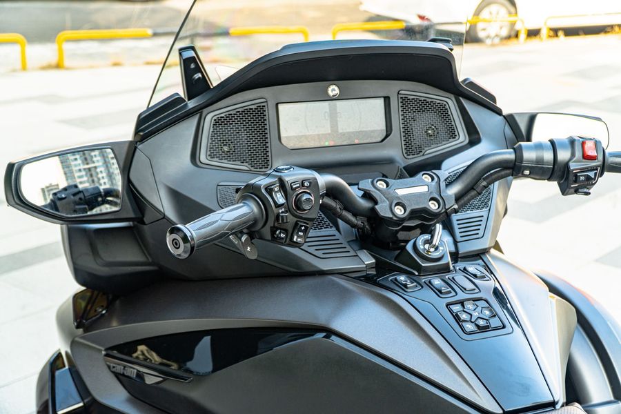 二手庞巴迪Spyder RT