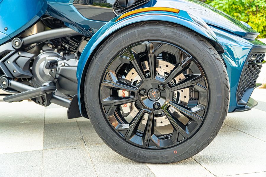 二手庞巴迪Spyder F3 