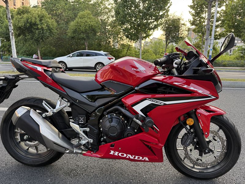 二手本田CBR400R