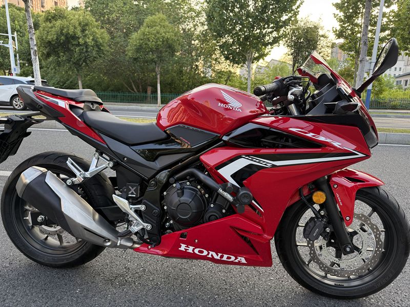 二手本田CBR400R