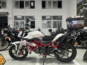 二手贝纳利红宝龙 TNT150i