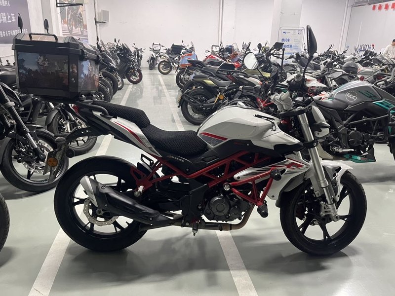 二手贝纳利红宝龙 TNT150i