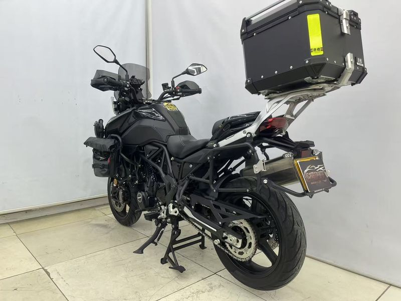 二手贝纳利TRK702