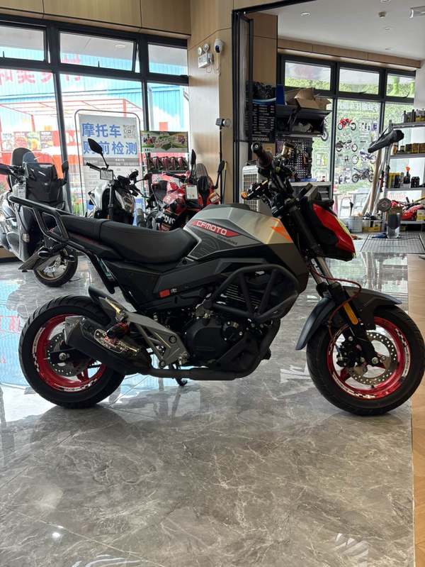 二手春风ST狒狒