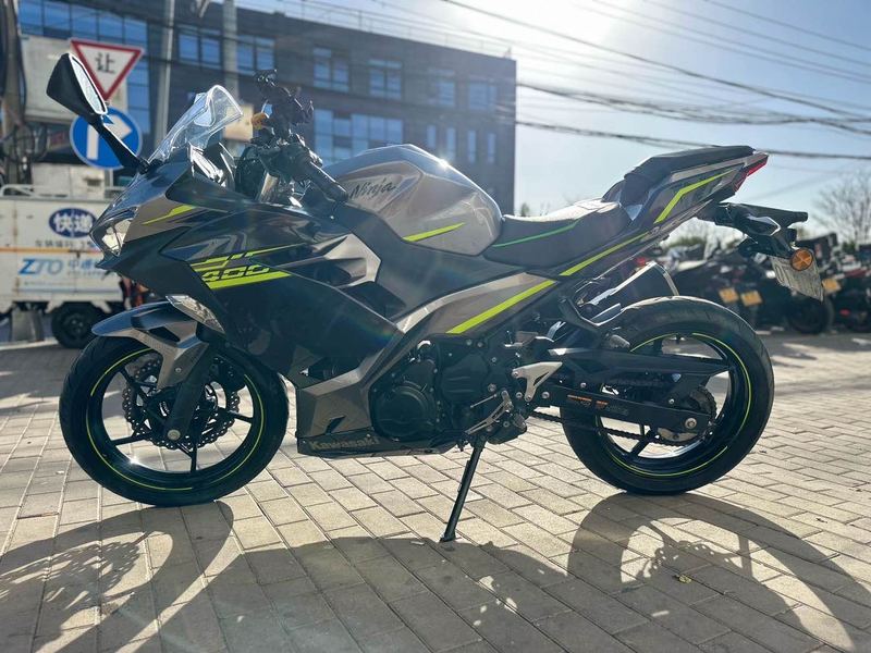 二手川崎Ninja 400