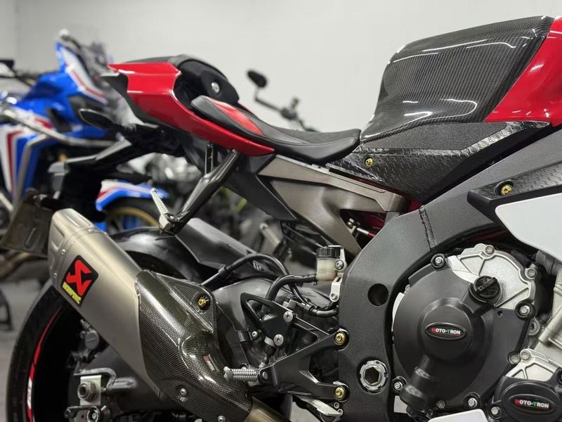 二手雅马哈YZF-R1