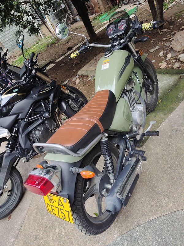 二手济南铃木酷飚150