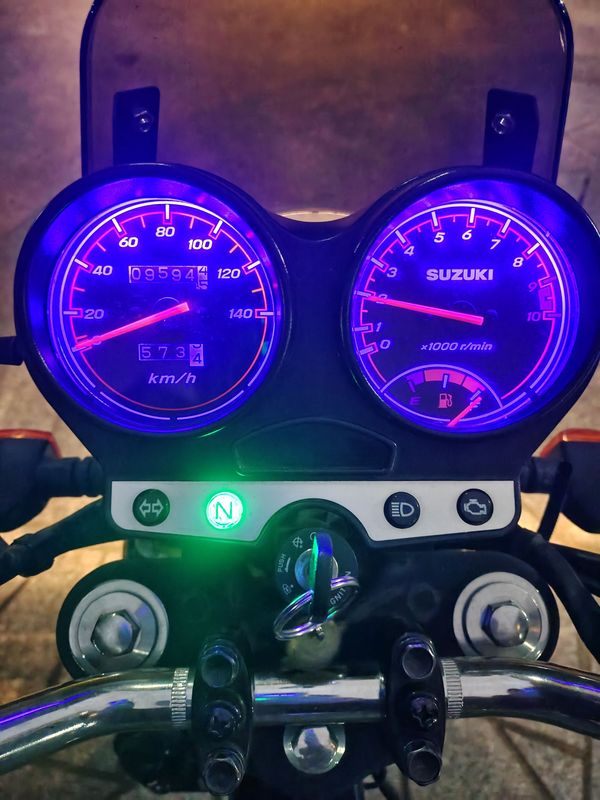 二手济南铃木酷飚150