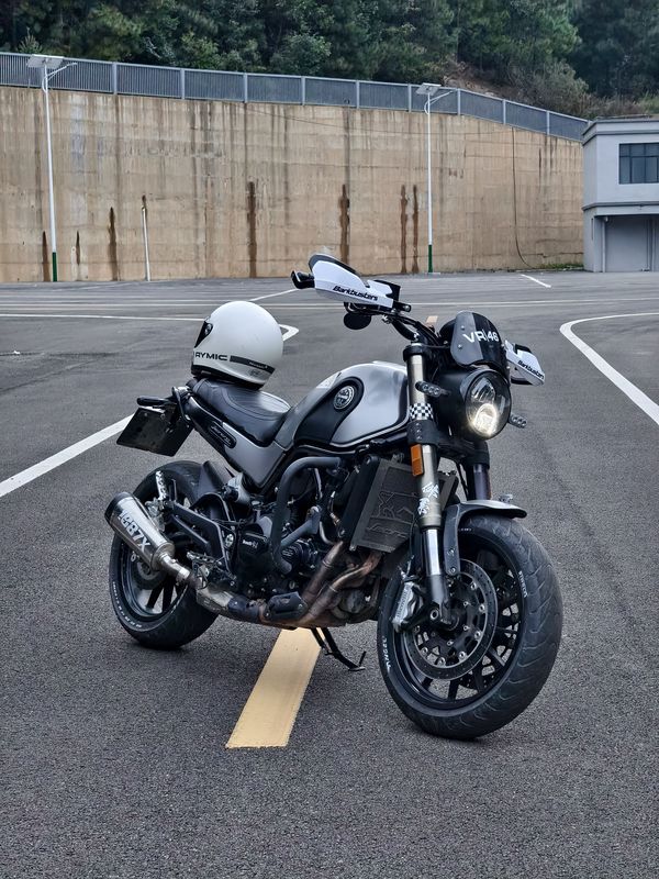 二手贝纳利幼狮 Leoncino 500