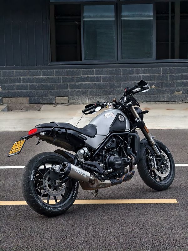 二手贝纳利幼狮 Leoncino 500