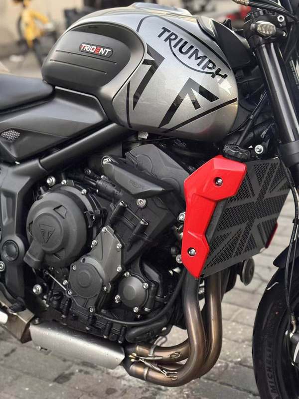 二手凯旋Trident 660