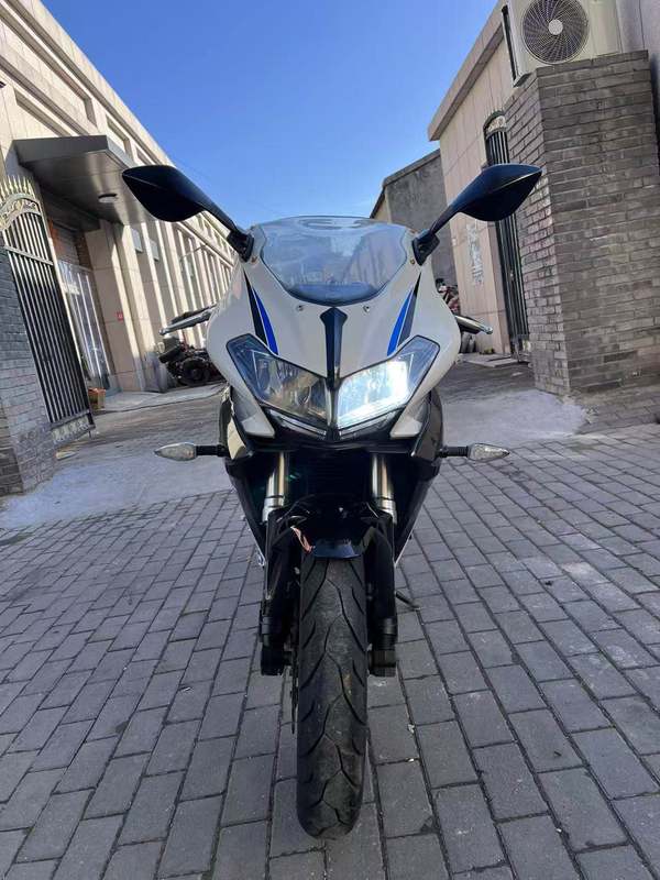 二手贝纳利龙卷风 Tornado 302R