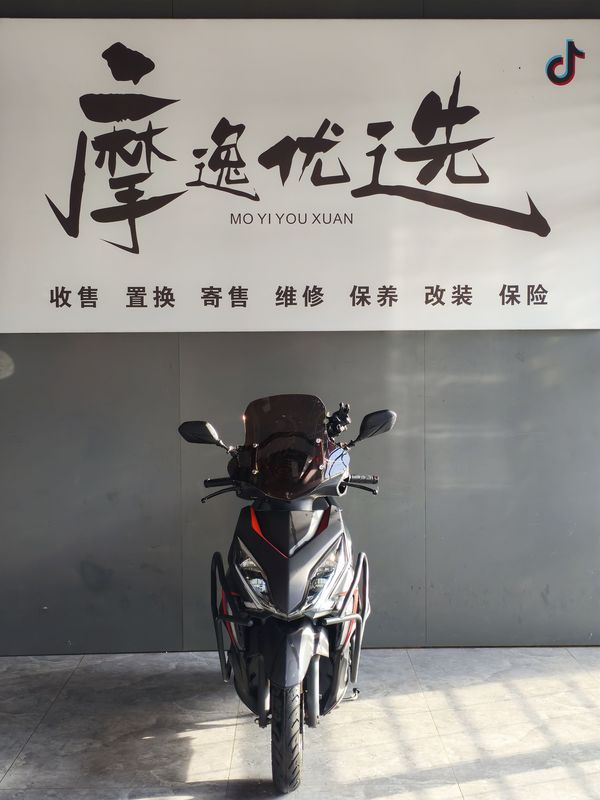 二手新大洲本田裂行 RX125Fi