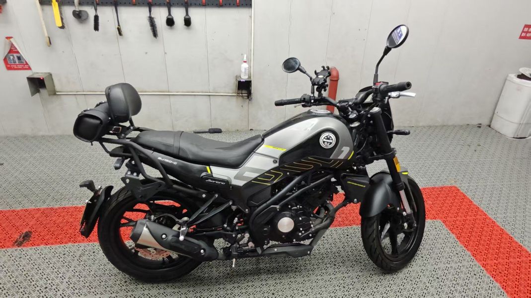 二手贝纳利幼狮 Leoncino 150