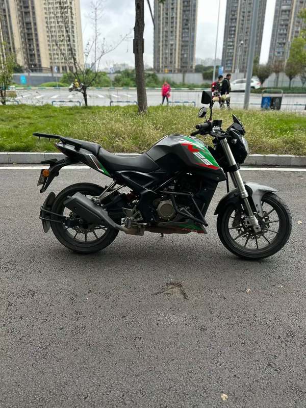 二手贝纳利小黄龙 TNT25