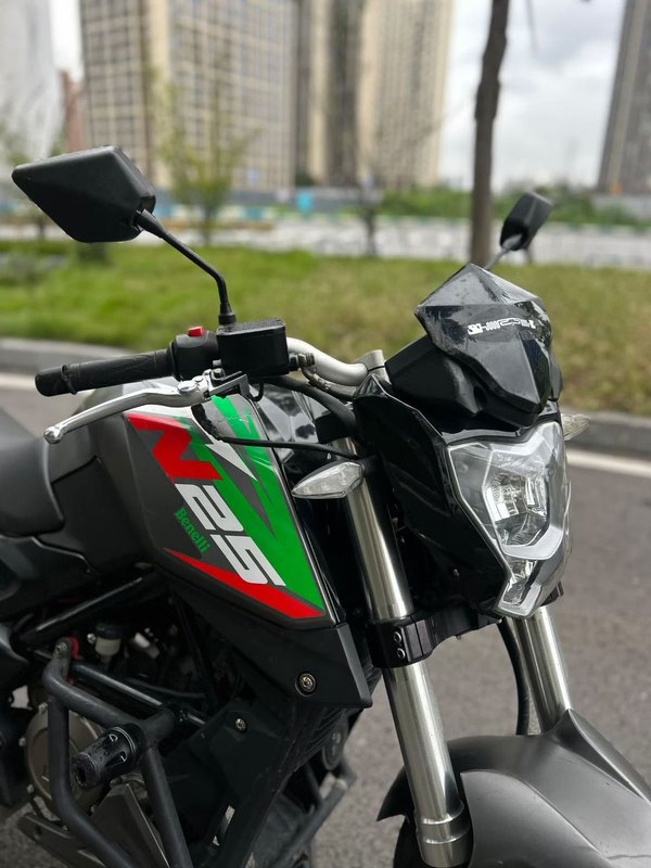 二手贝纳利小黄龙 TNT25