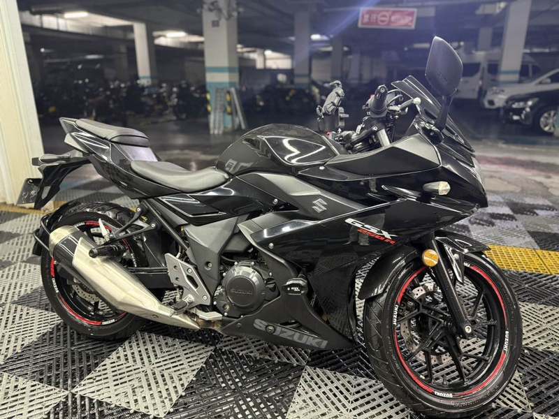 二手豪爵铃木GSX250R