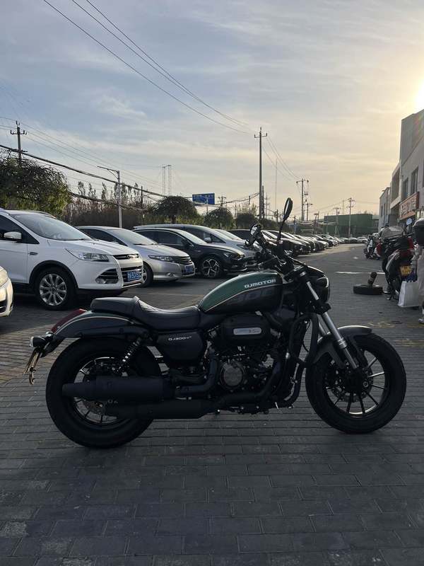 二手QJMOTOR闪300
