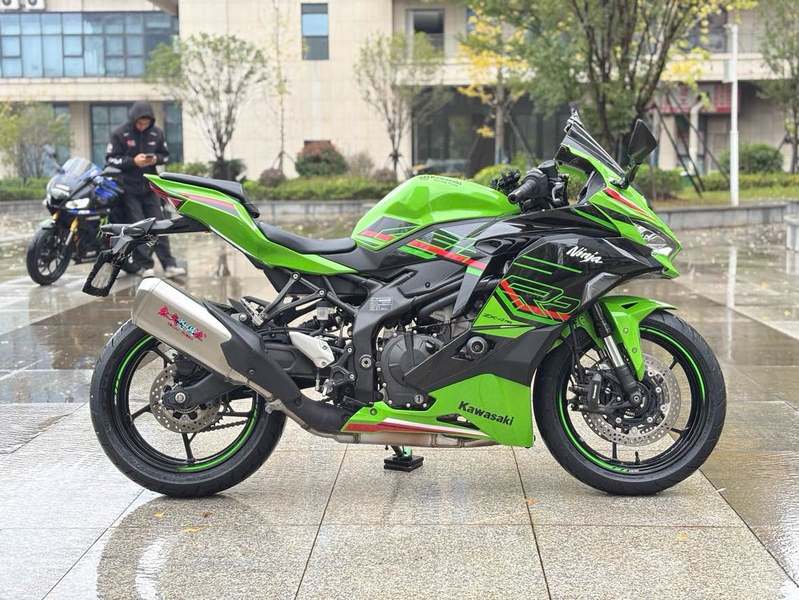 二手川崎ZX-4R
