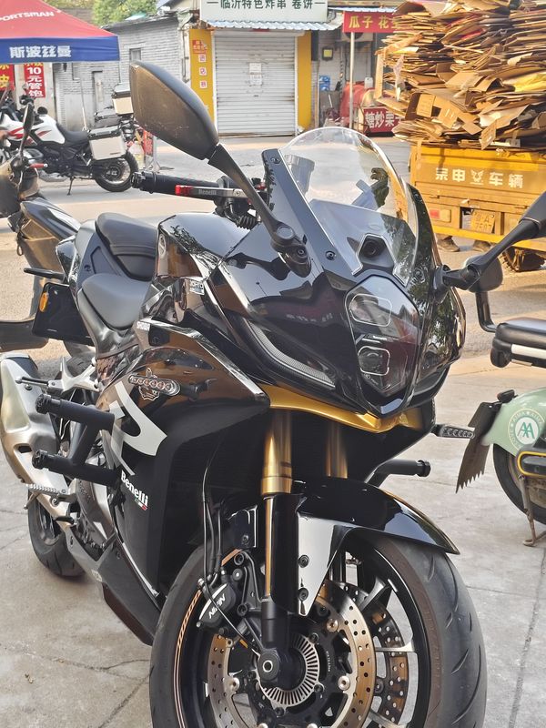 二手贝纳利龙卷风 Tornado 402R