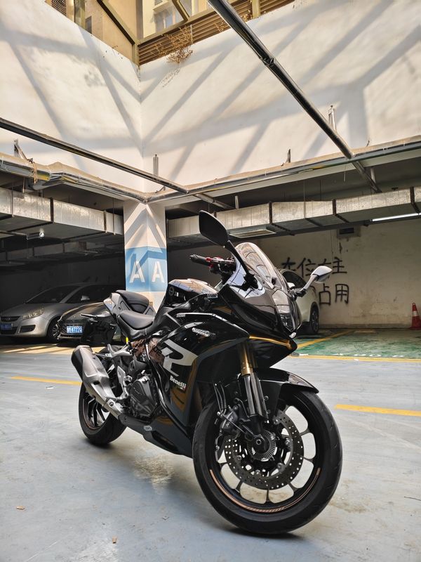 二手贝纳利龙卷风 Tornado 402R