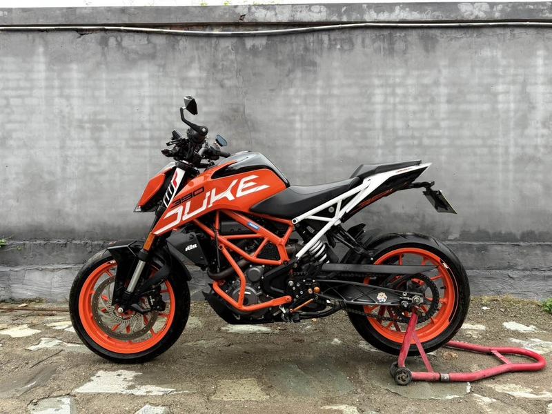 二手KTMR2R390 Duke