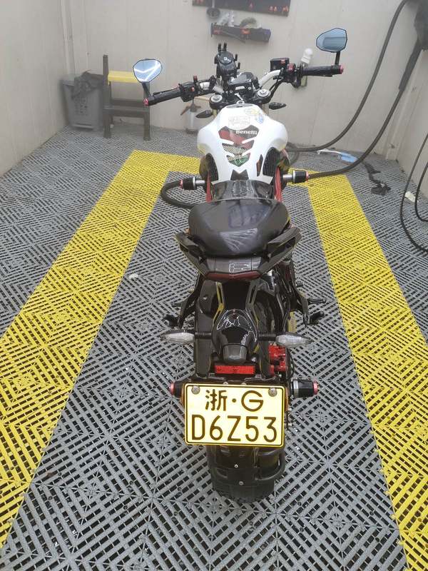 二手贝纳利蓝宝龙BJ300GS