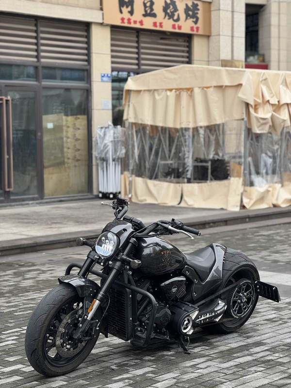 二手香帅金刚狼800S