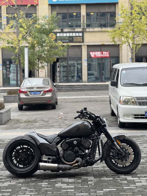 二手香帅金刚狼800S