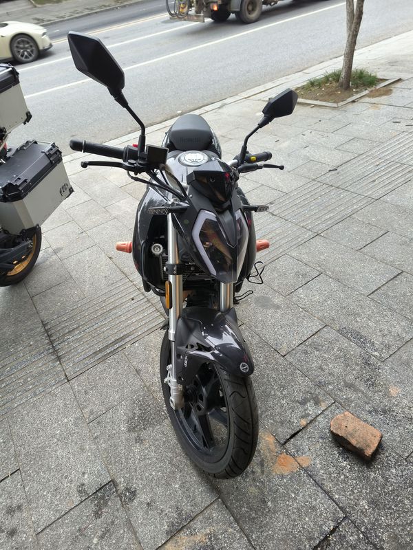 二手贝纳利小迅龙 BN150S