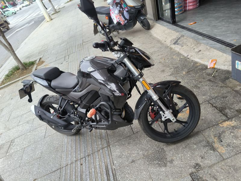 二手贝纳利小迅龙 BN150S