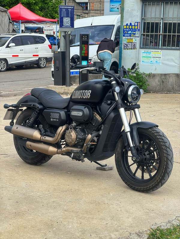 二手QJMOTOR闪300
