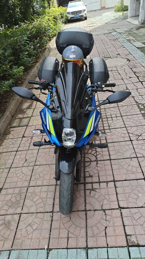 二手济南铃木极客飒 Gixxer 155