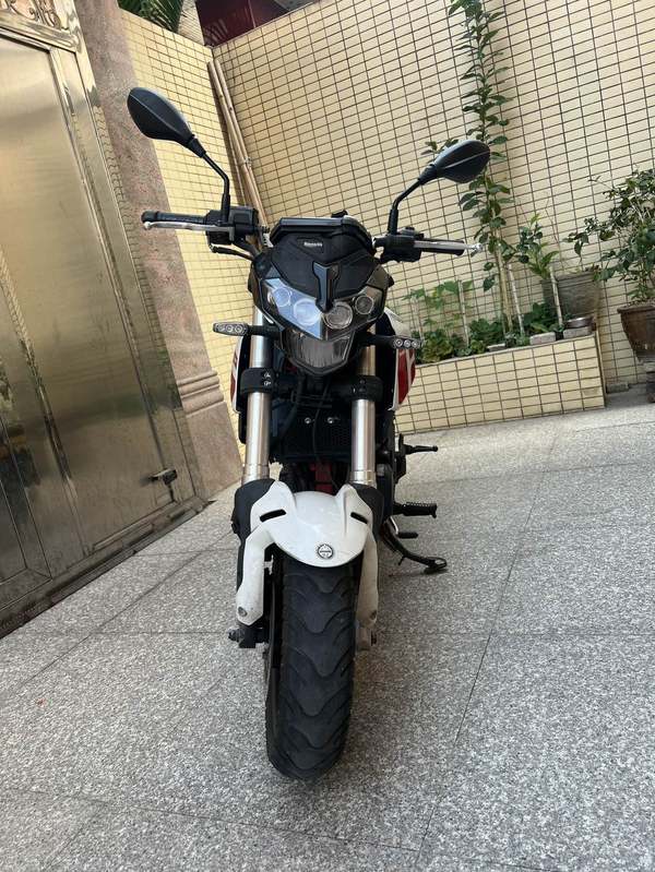 二手贝纳利小暴龙TNT125