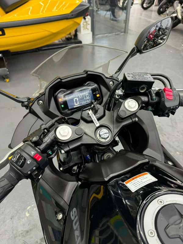 二手豪爵铃木GSX250R