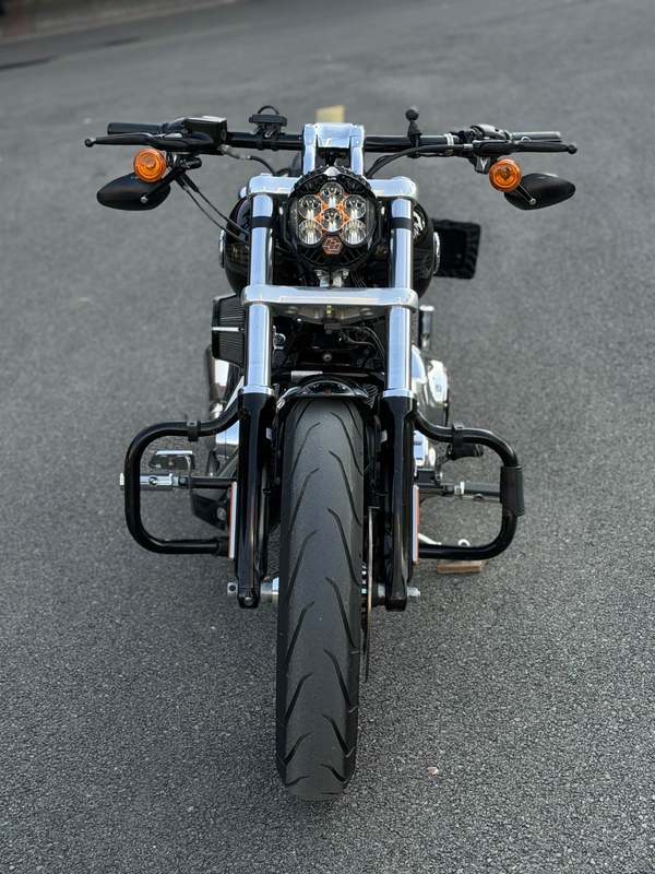 二手哈雷戴维森突破者 Breakout