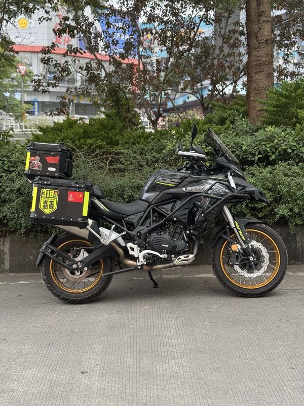 二手贝纳利金鹏 TRK502