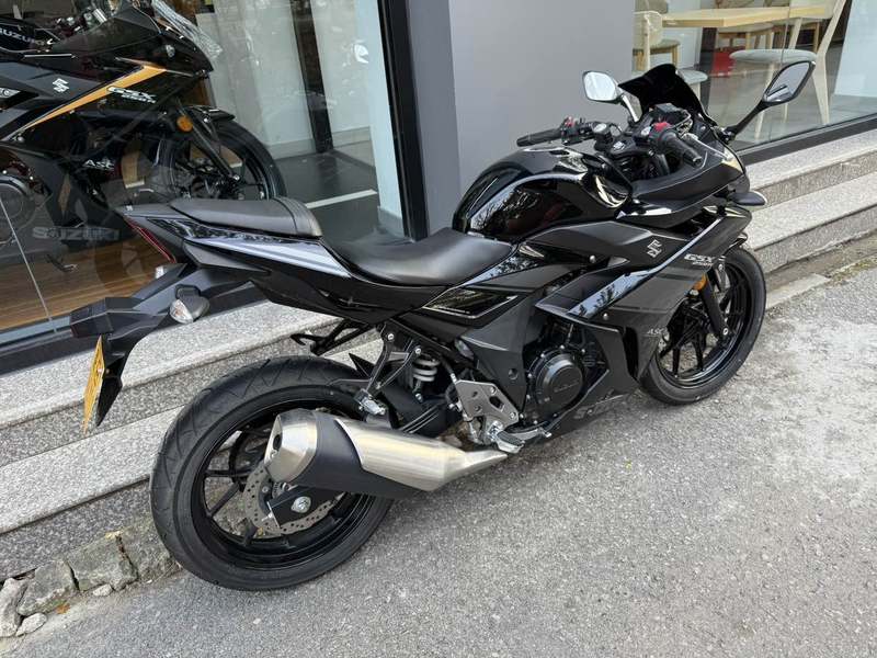 二手豪爵铃木GSX250R