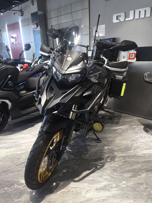 二手贝纳利TRK552