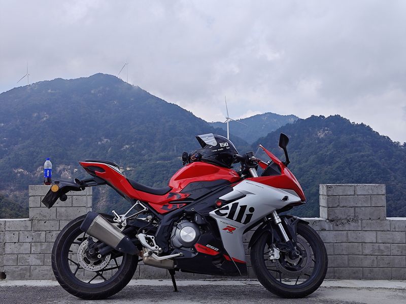 二手贝纳利龙卷风 Tornado 252R