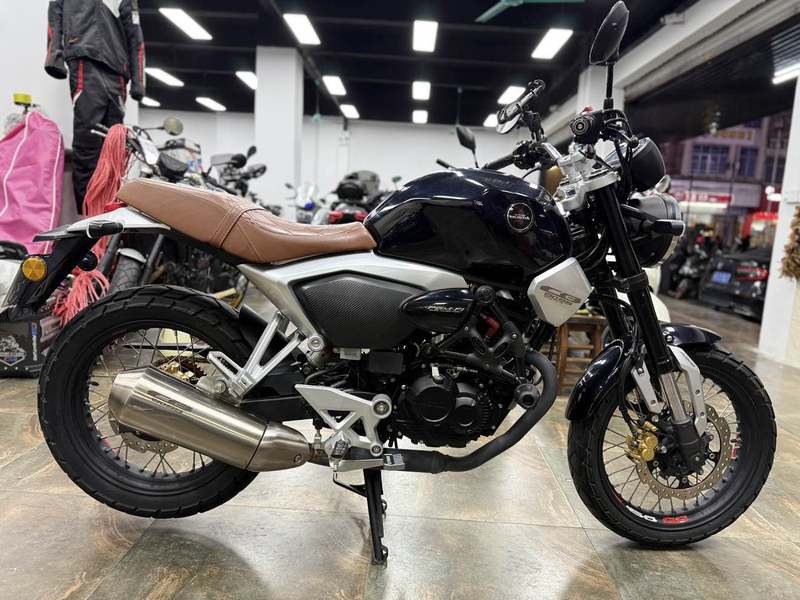 二手五羊本田鸷道 CB190SS