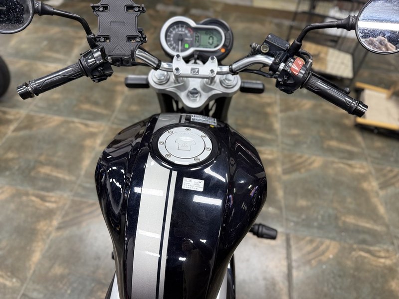 二手五羊本田鸷道 CB190SS