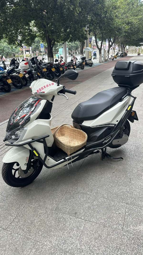 二手QJMOTOR鸿150RS