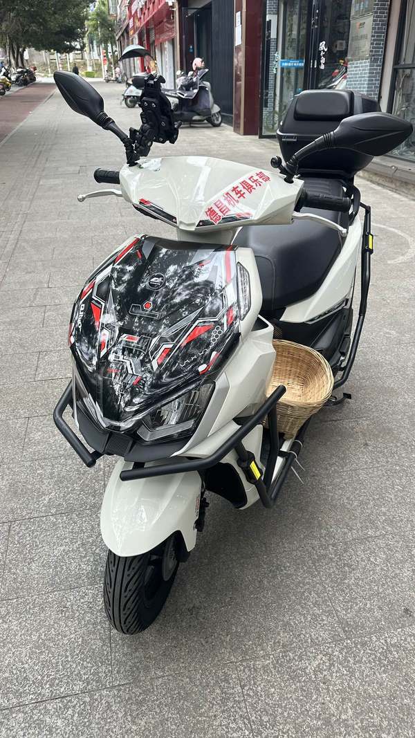 二手QJMOTOR鸿150RS