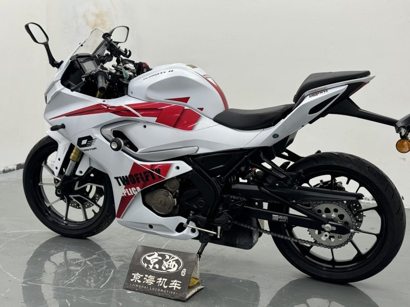 二手QJMOTOR赛250
