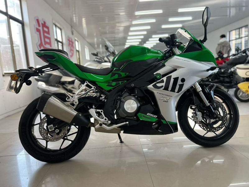 二手贝纳利龙卷风 Tornado 252R